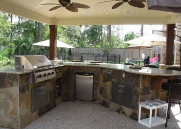 outdoor kitchen designed & built by Paccione & Sons