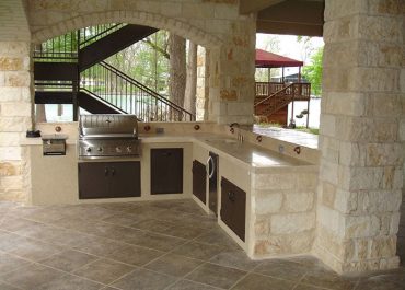 outdoor kitchen